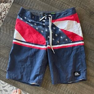 Quiksilver Size 29 Flag Pattern Board Shorts